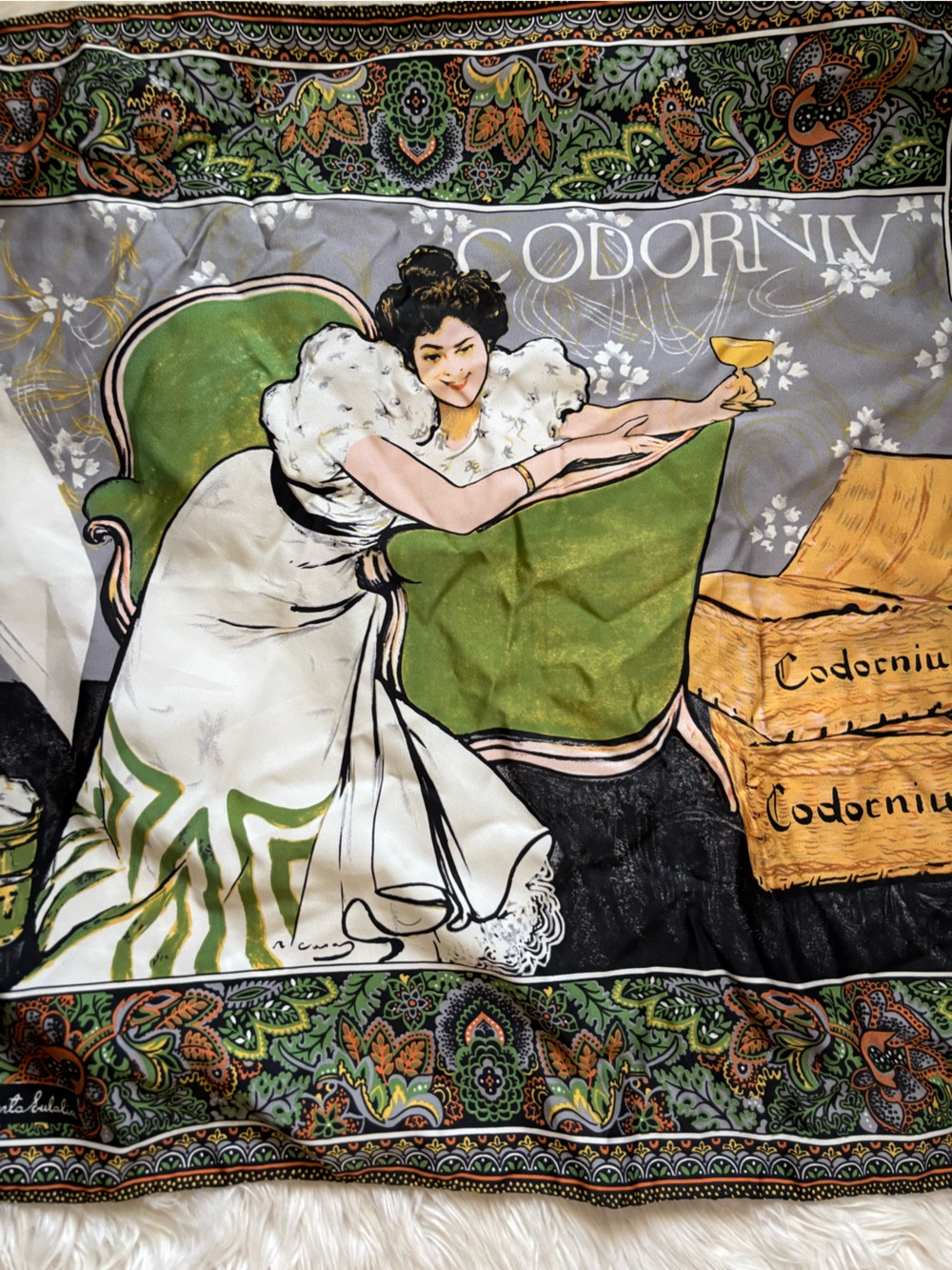 Vintage SANTA EULALIA "Codorniu" polyester scarf TBEG vintage scarf 75x77 cm - Picture 2 of 5